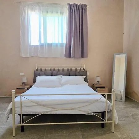 Bed and Breakfast Da Gino Λέτσε